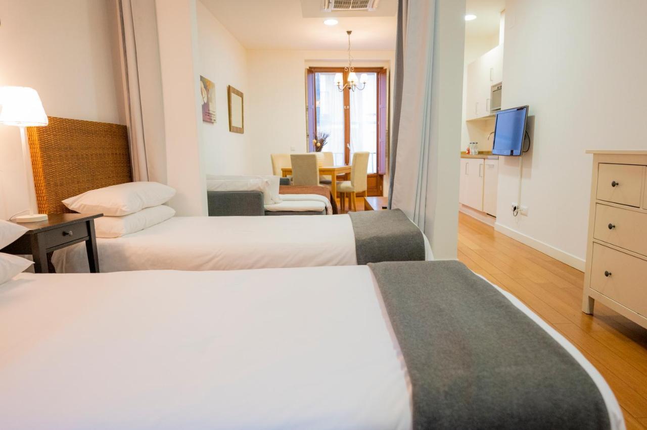 Apartamentos Huertas Madrid Exterior foto