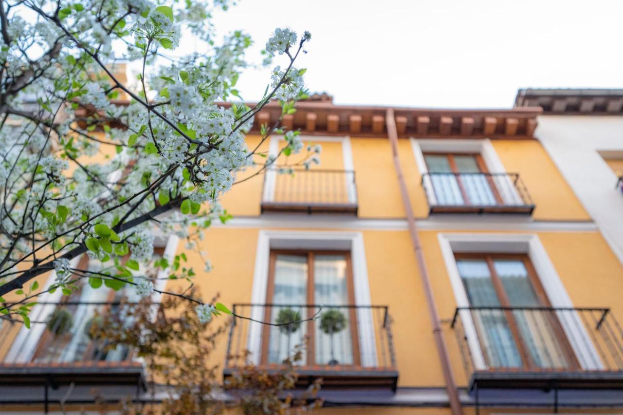 Apartamentos Huertas Madrid Exterior foto