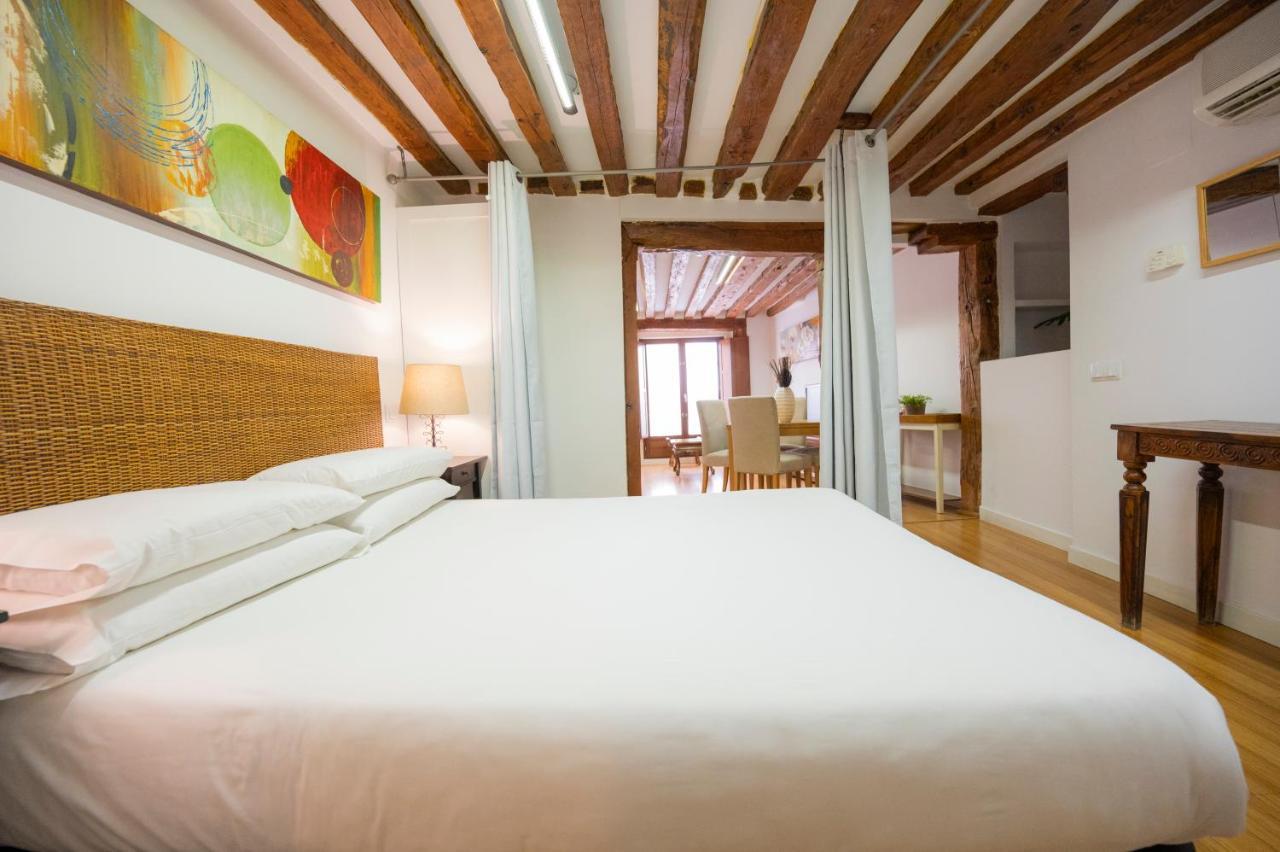 Apartamentos Huertas Madrid Exterior foto